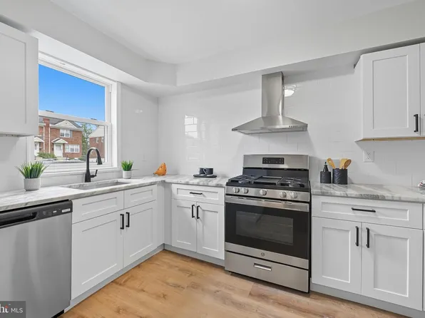 1526 Clifton Ave, Sharon Hill, PA 19079