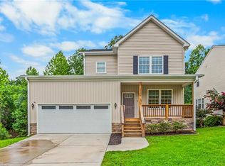 2529 Fiddlers Glenn Dr, Winston Salem, NC 27127