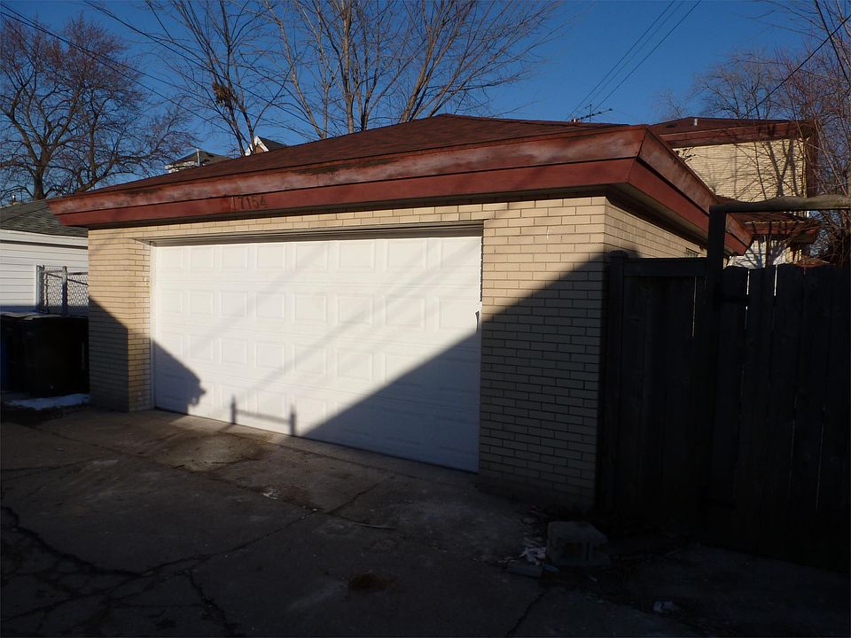 2nd image of 7154 S Francisco Ave #1