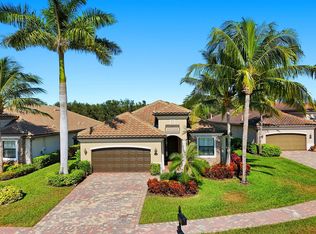 2906 Aviamar Cir, Naples, FL 34114