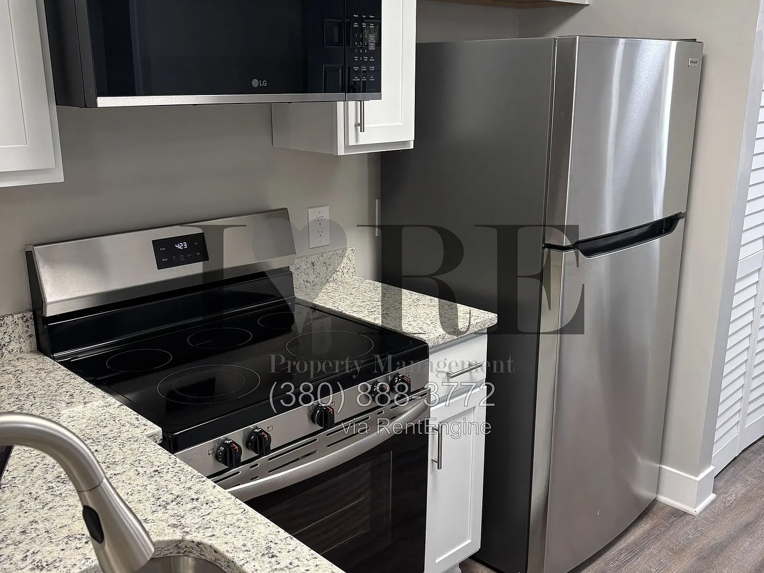 2 bed, 1.5 bath, 1020 sqft, $1,585 — Photo 2