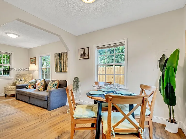 1826 NW South River Dr — Photo 23