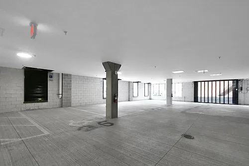 Beautiful luxury apartments available close to downtown! Photo 1