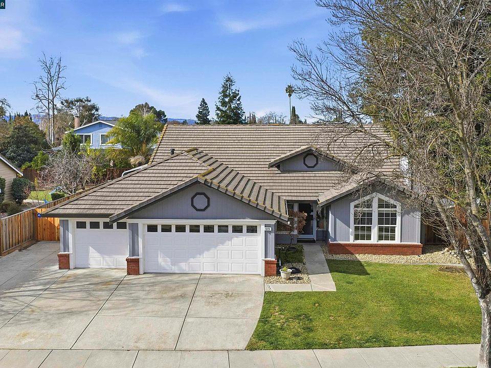 1st image of 973 Jessica Dr