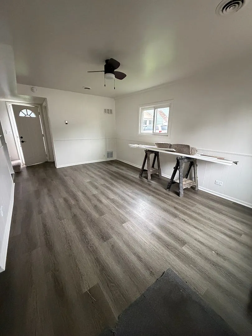 2 Bedroom Home in Trevor — Photo 4