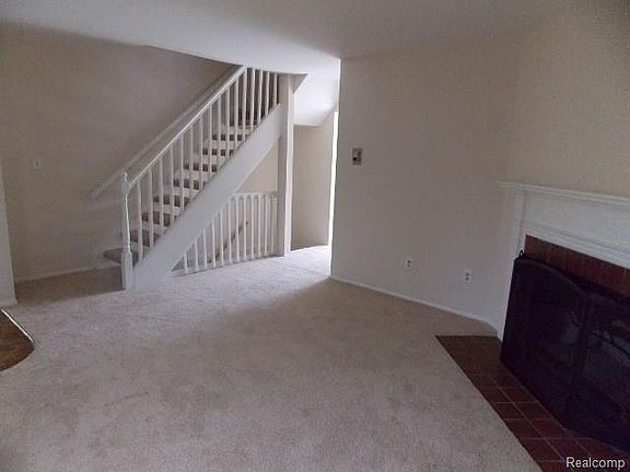 2nd image of 37696 Charter Oaks Blvd