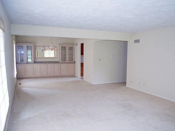 3rd image of 1991 Tulipwood Dr