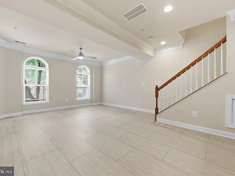 317 Community Center Ave — Photo 4