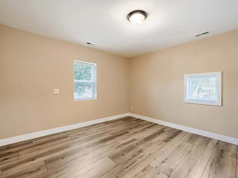 707 S Royer St — Photo 15