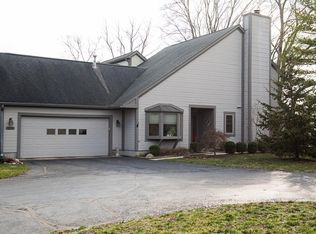 8198 River Bay Dr E, Indianapolis, IN 46240