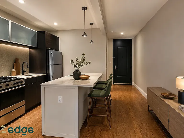 133 Leonard St #4B — Photo 4