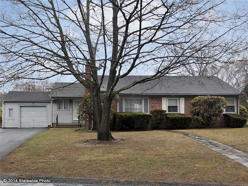 1st image of 11 Firglade Dr