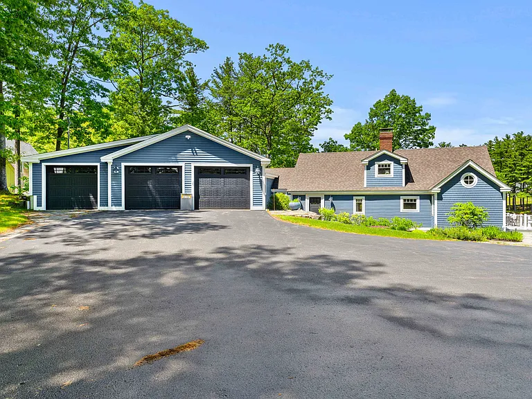 6 Sagamore Grv — Photo 31