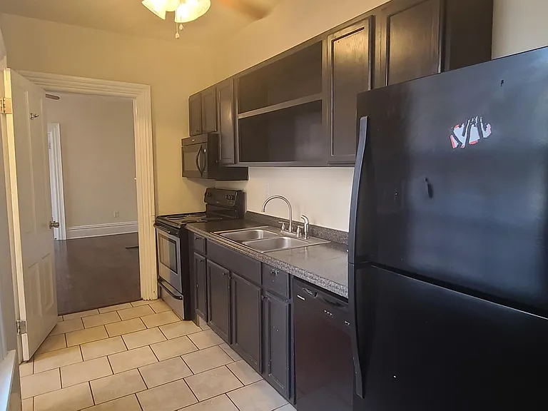 113 E Leigh St — Photo 14