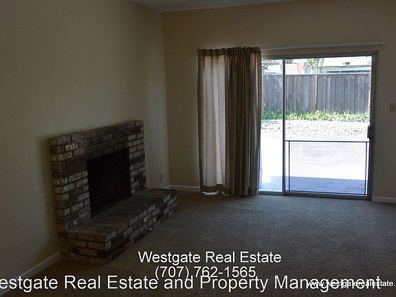4th image of 1705 Alhambra Ct