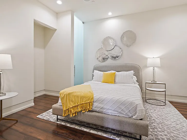 7447 Hillside Dr — Photo 28