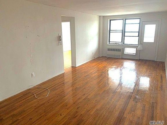4th image of 10 Monroe Blvd APT 5l