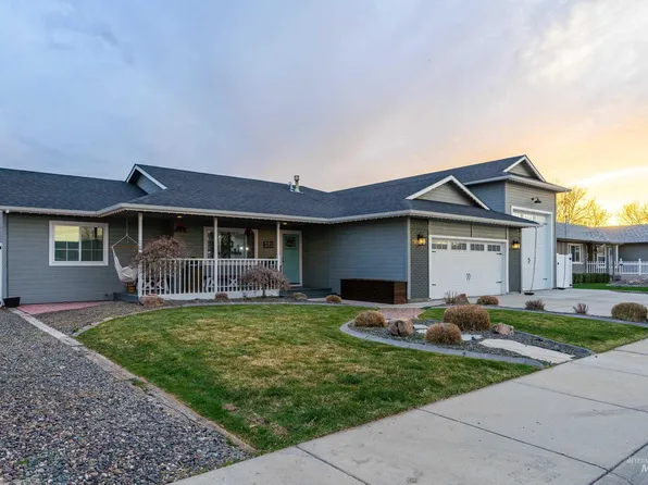 385 W Creekview Dr, Meridian, ID 83646