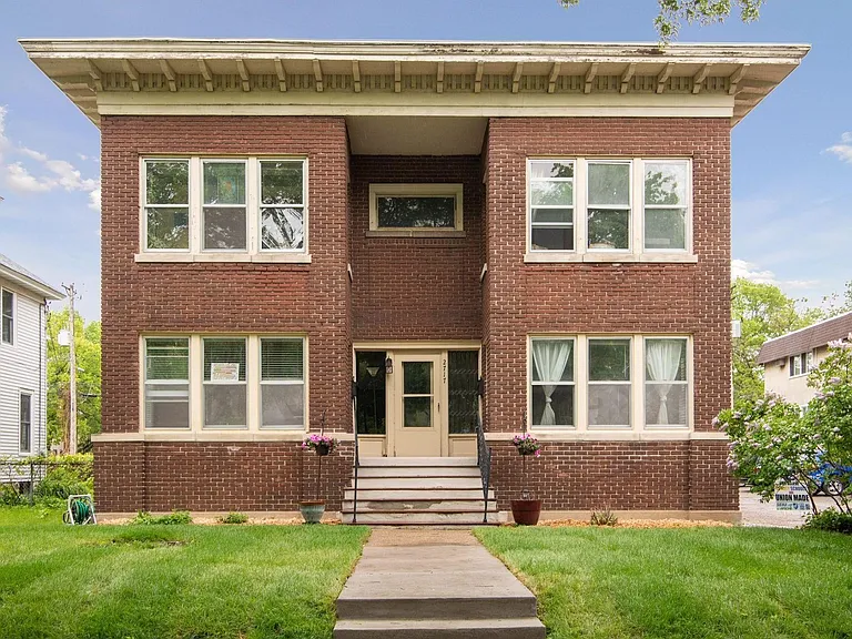 2717 Pleasant Ave #1 — Photo 3