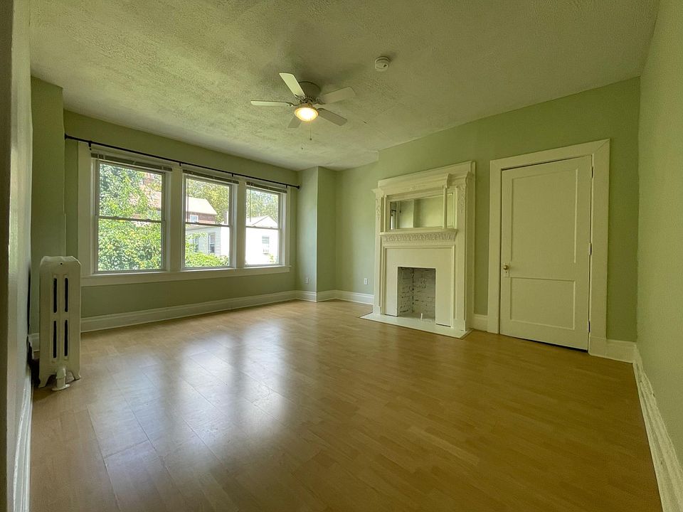 2nd floor living room, looking from doorway