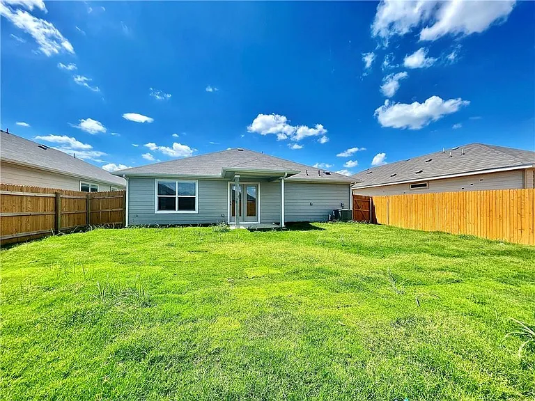 110 Krause Springs Dr — Photo 30