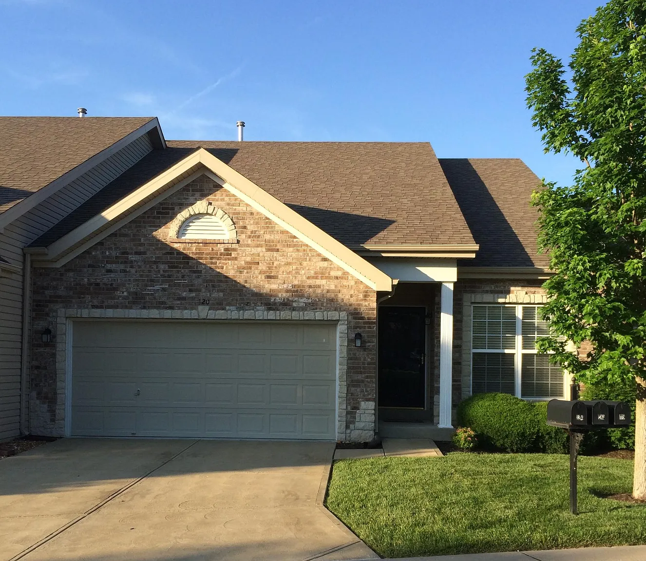 120 Baxter Commons Dr photo 1
