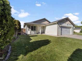 5637 Mickshelly Cir, Klamath Falls, OR 97603