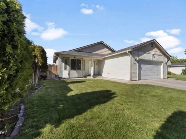5637 Mickshelly Cir, Klamath Falls, OR 97603