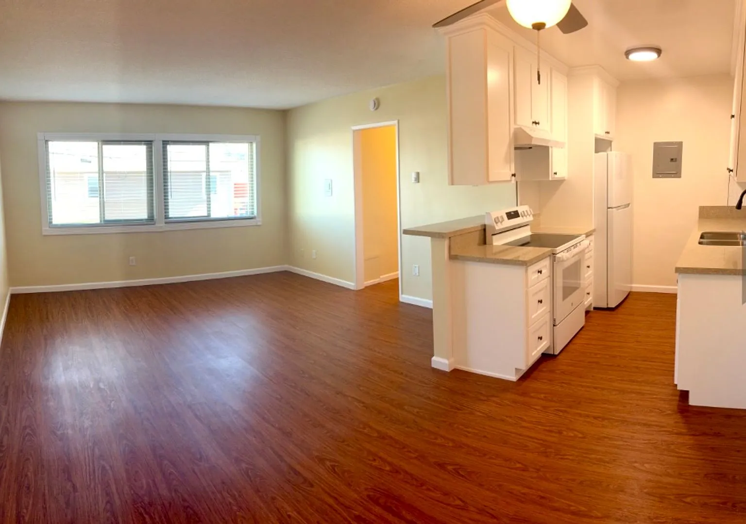 Temple Apartments — Photo 1