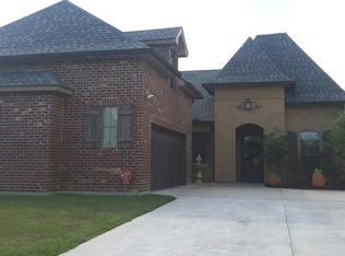 110 Cedar Hills Dr, Youngsville, LA 70592