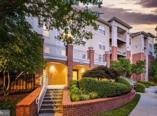 2931 Deer Hollow Way UNIT 408, Fairfax, VA 22031