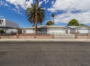 400 Pinecliff Dr, Las Vegas, NV 89145