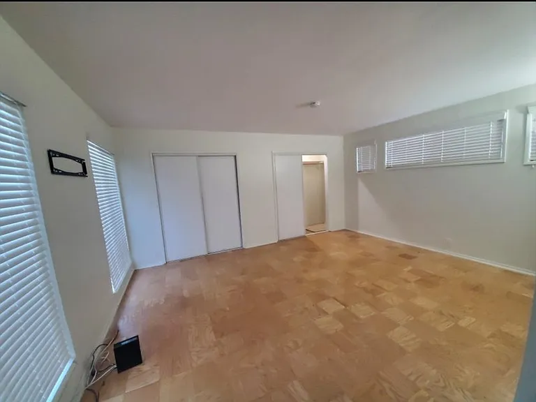 Schilling Ct — Photo 1