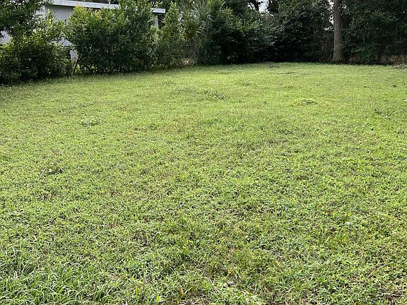 4th image of 925 Gloriosa Ave