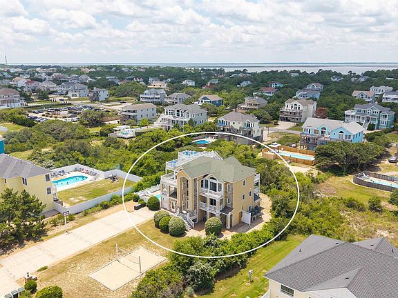 3rd image of 882 Lighthouse Dr #18