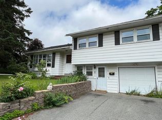 9 Linden St, Bangor, ME 04401