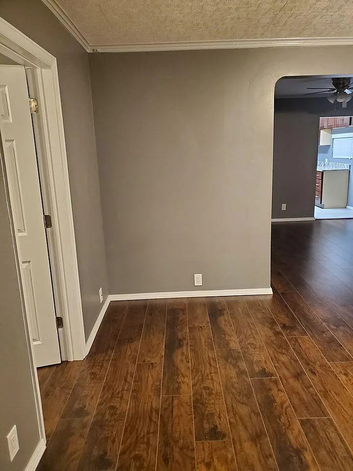 2263 W Parkhill Ave — Photo 3