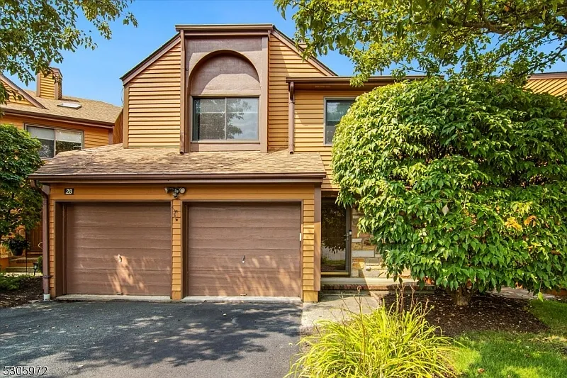 28 Powderhorn Dr photo 1