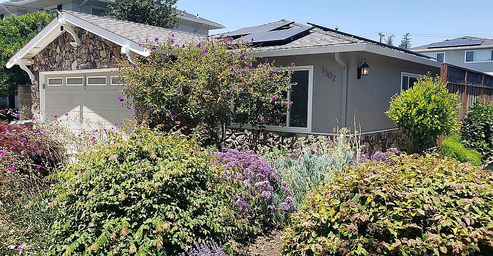 1st image of 1302 Oakes Blvd