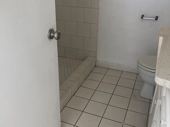 5th image of 1301 Maryland Dr