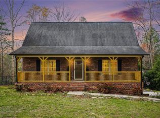 3301 Deal Mill Rd, Hudson, NC 28638