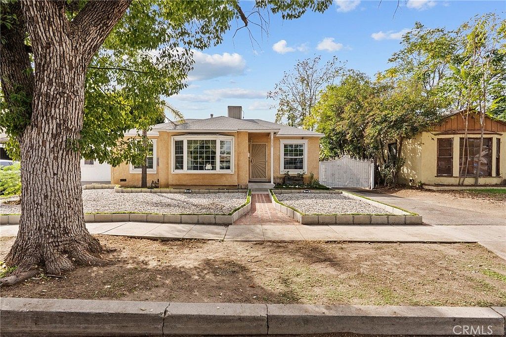 8829 Zeiler Ave, Pacoima, CA 91331 | Zillow