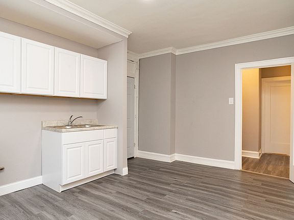 4th image of 6403 N Bell Ave #206