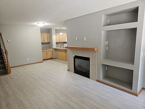 4th image of 2463 Yellowstone Dr