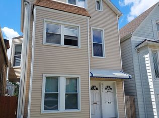 3750 N Sacramento Ave #2, Chicago, IL 60618
