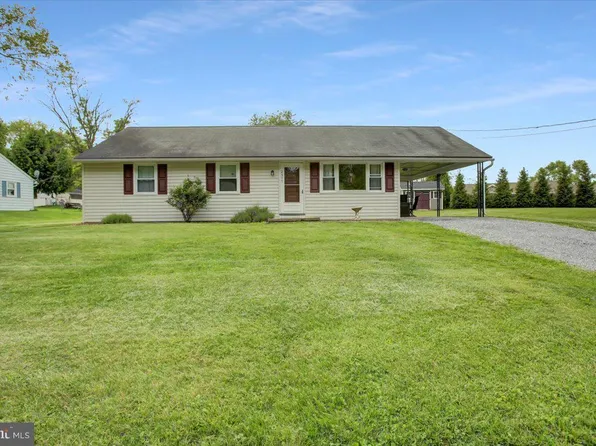 2377 Hultzapple Dr, Chambersburg, PA 17201