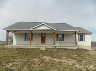 1367 Woodlake Rd, Stamping Ground, KY 40379