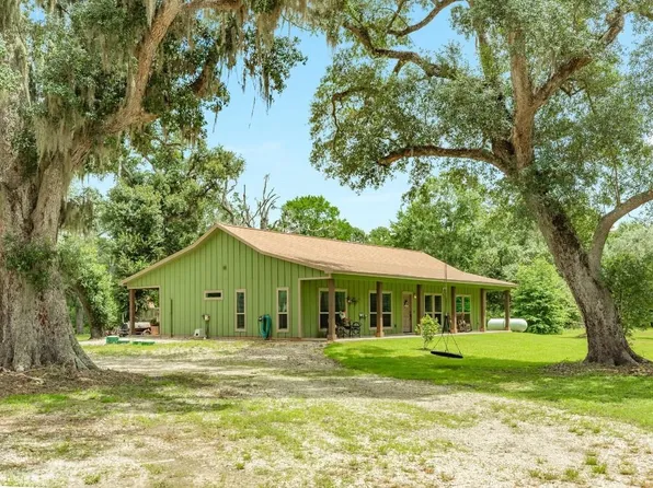 1546 Private Road 648, Bay City, TX 77414