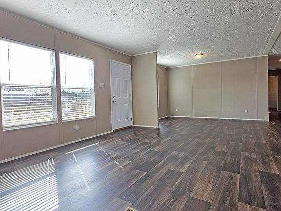 4th image of 109 Sandidge Spur Rd