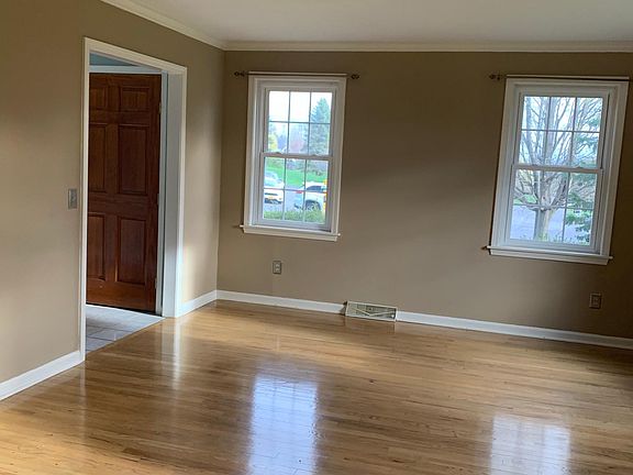 5th image of 4766 Prestwick Dr